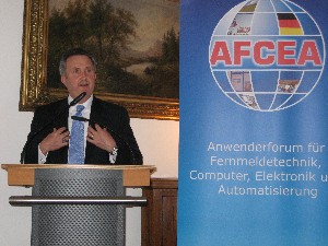 Robert F. Lentz, chief information assurance officer, Department of Defense, outlines how leaders can benefit by understanding cyber defense at the chapter's June event.